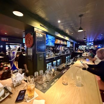 Shaughnessy's Irish Pub - Irish Pub Near Me - Syracuse, New York