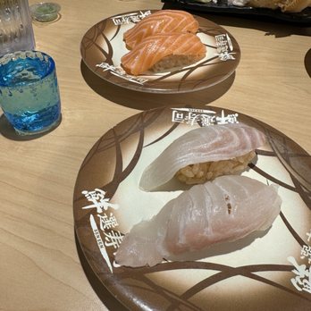 Waka Sakura - Salmon and snapper nigiri - Conveyor Belt Sushi Near Me - Gardena, California