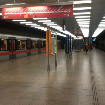 Metro Roztyly - Nástupiště - Metro Stations Near Me - Prague, Puerto Rico