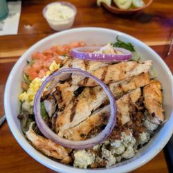 Roosters - Test menu cobb salad