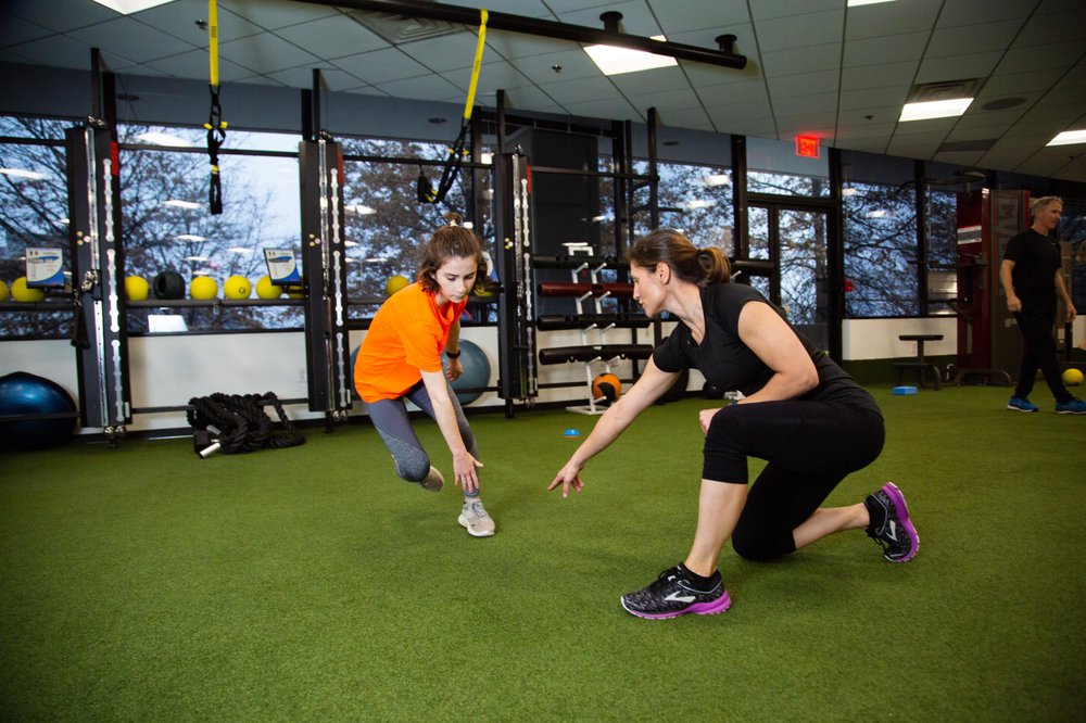 1TO1 FITNESS - Reston, Virginia Logo