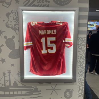 Whataburger - Dining room art - Burgers Near Me - Parkville, Missouri
