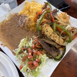 Taqueria La Poblanita - Fajitas Mixtas dish, shrimp, chicken, steak