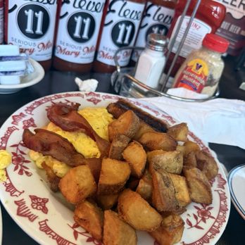 Eleven City Diner - Tom Waits 2 a.m. Breakfast - Diners Near Me - Chicago, Illinois Eleven City Diner - Tom Waits 2 a.m. Breakfast - Diners Near Me - Chicago, Illinois