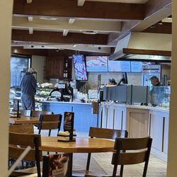 la Madeleine - Entrance to order