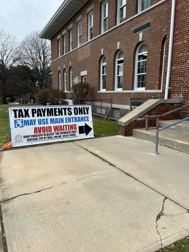 HUNTINGTON TOWN HALL Updated August 2024 100 Main St, Huntington