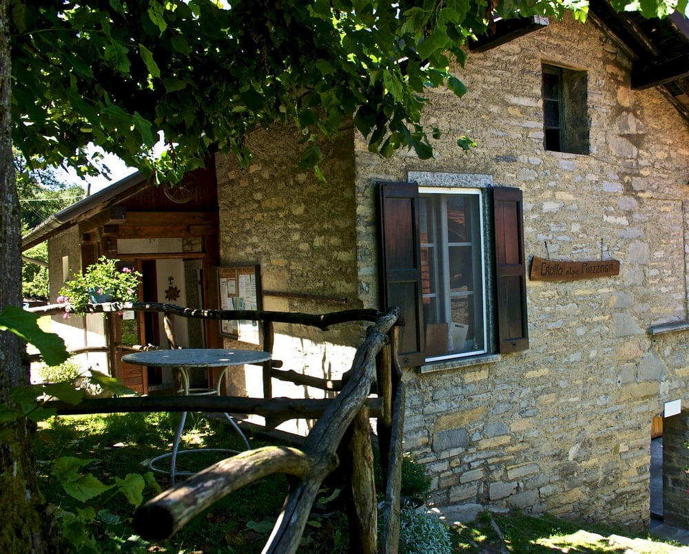 CROTTO PIAZZAGA Updated August 2024 Località Piazzaga, Torno, Como