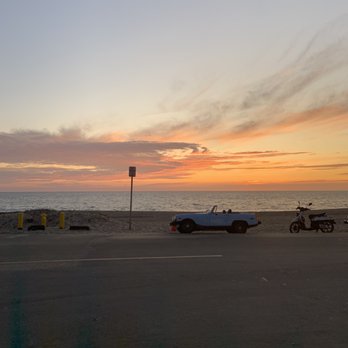 The Sunset Restaurant - serene view! - New American Near Me - Malibu, California The Sunset Restaurant - serene view! - New American Near Me - Malibu, California