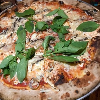 Lucali - Mushroom & shallot pie - Pizza Near Me - Brooklyn, New York