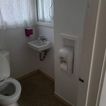 Orange Drive Hostel - Full private bath in private room - Hostels Near Me - Los Angeles, California Orange Drive Hostel - Full private bath in private room - Hostels Near Me - Los Angeles, California