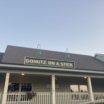 Donutz On A Stick - Outside - Desserts Near Me - Duck, North Carolina