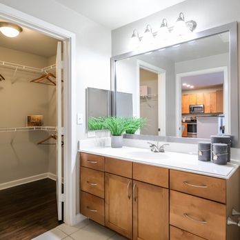Soho Parkway Apartments - Bathroom - Apartments Near Me - Mckinney, Texas Soho Parkway Apartments - Bathroom - Apartments Near Me - Mckinney, Texas