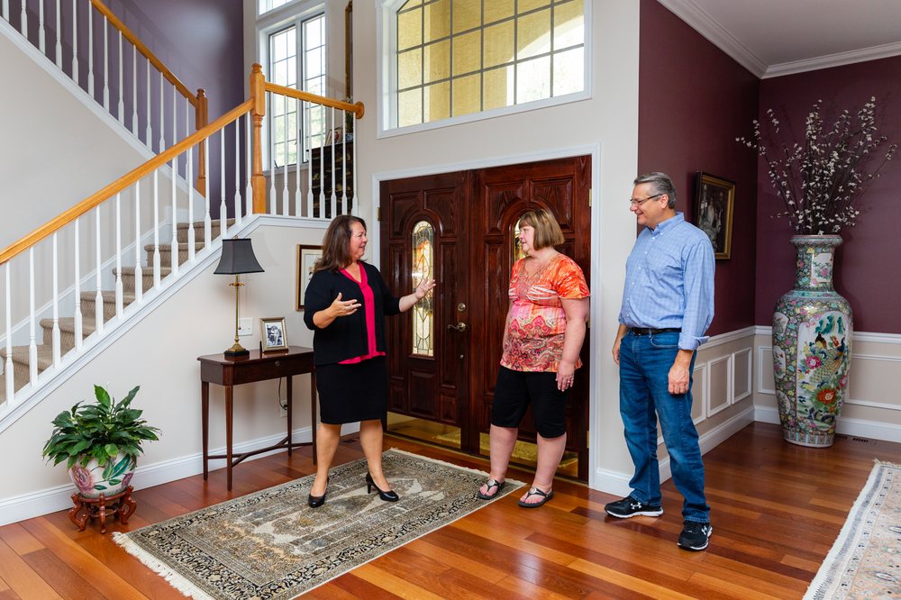 DANIELLE WARD PATTERSON SCHWARTZ REAL ESTATE Updated August 2024