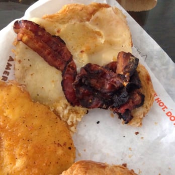 Dunkin' - Avoid this place, apparently they do not know how to probably heat up chicken and they over heat bacons  smh - Coffee & Tea Near Me - Fort Myers, Florida