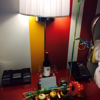The Marker - Birthday flowers, cupcakes, chocolates covered candy, wine, balloons & personalized card - Hotels Near Me - San Francisco, California The Marker - Birthday flowers, cupcakes, chocolates covered candy, wine, balloons & personalized card - Hotels Near Me - San Francisco, California
