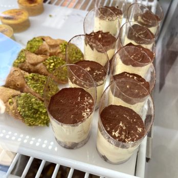 Dream Fountain Cafe / Catering - Custom Cakes Near Me - El Cajon, California Dream Fountain Cafe / Catering - Custom Cakes Near Me - El Cajon, California