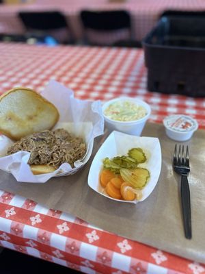 Rudy's "Country Store" and Bar-B-Q by null