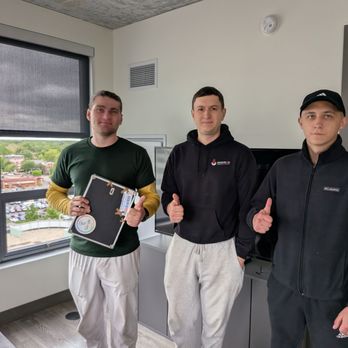 Move4U - Ramon and his crew of movers. All very fast strong and professional - Movers Near Me - Chicago, Illinois