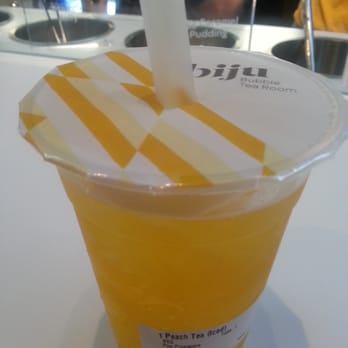 Biju Bubble Tea Room - Iced Peach Tea with popping pineapple - Coffee & Tea Near Me - London, XGL