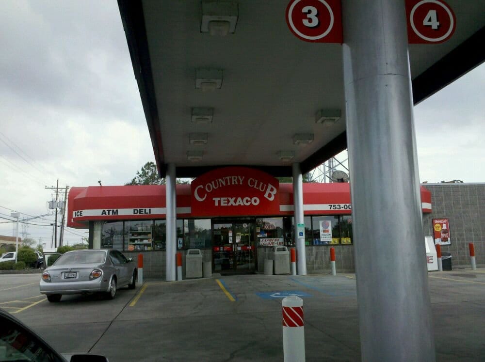 COUNTRY CLUB CHEVRON Updated May 2024 17752 Highland Rd, Baton