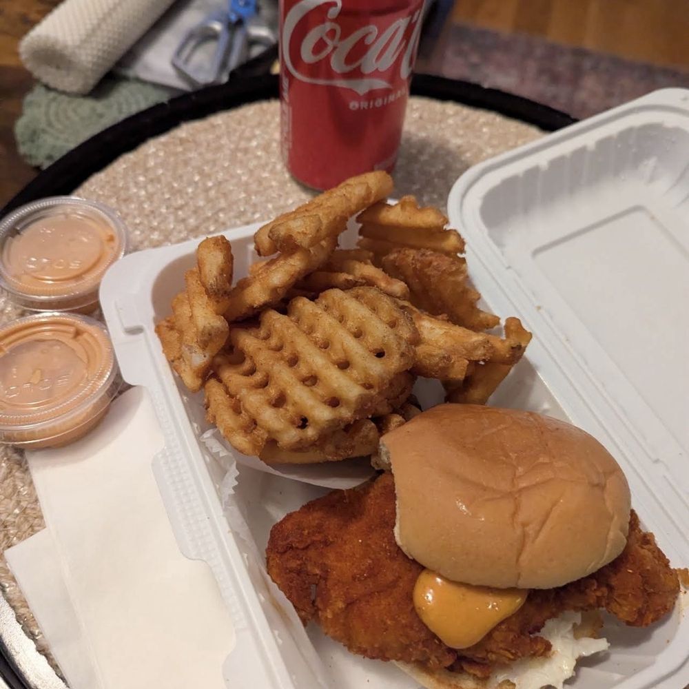 Yoyo Chicken - Chicken sandwich - Burgers Near Me - Brooklyn, New York Yoyo Chicken - Chicken sandwich - Burgers Near Me - Brooklyn, New York