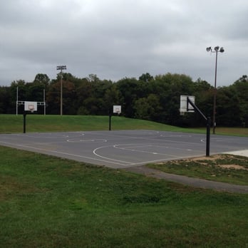 South Run RECenter - Two lighted basketball courts - Gyms Near Me - Springfield, Virginia South Run RECenter - Two lighted basketball courts - Gyms Near Me - Springfield, Virginia