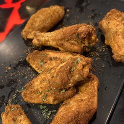 Krakatoa Tropical Food & Spirits - Cajun dry rub wings