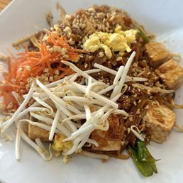 Tofu pad Thai Tofu pad Thai