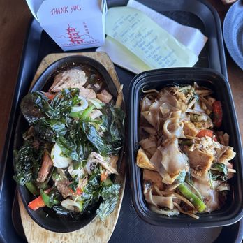 Kin Khao Thai eatery - Tofu pad kee Mao and seafood combination - Thai Near Me - Crescent City, California Kin Khao Thai eatery - Tofu pad kee Mao and seafood combination - Thai Near Me - Crescent City, California