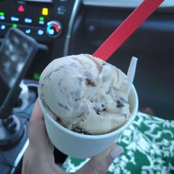 Uncle Bob's Homemade Ice Cream - 1 scoop scotcheroo