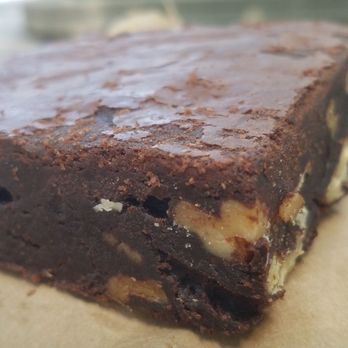 Les Co'Pains d'Abord - Brownie - Bakeries Near Me - Montreal, Quebec Les Co'Pains d'Abord - Brownie - Bakeries Near Me - Montreal, Quebec