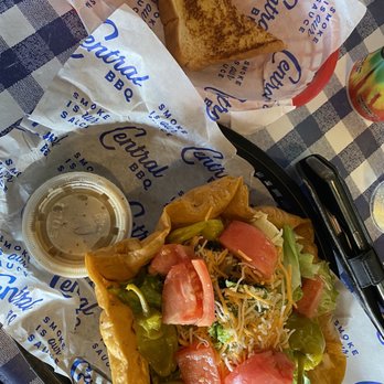 Central BBQ - House Salad - Barbeque Near Me - Memphis, Tennessee