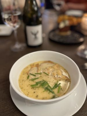 350 Main Brasserie by null