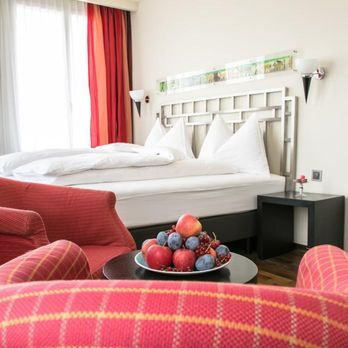 Restaurant Metropol - Junior Suite - Swiss Food Near Me - St. Gallen, SG Restaurant Metropol - Junior Suite - Swiss Food Near Me - St. Gallen, SG