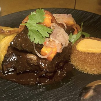 Lee - Asian Fusion Near Me - Toronto, Ontario Lee - Asian Fusion Near Me - Toronto, Ontario