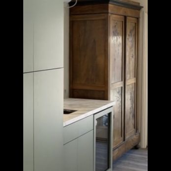 GGC Cabinetry - Full height pantry with wine bar and custom door panel for wine refrigerator - Cabinetry Near Me GGC Cabinetry - Full height pantry with wine bar and custom door panel for wine refrigerator - Cabinetry Near Me