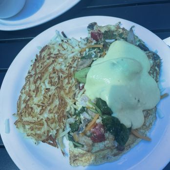 Mountain Oaks Cafe - American Near Me - Oakhurst, California