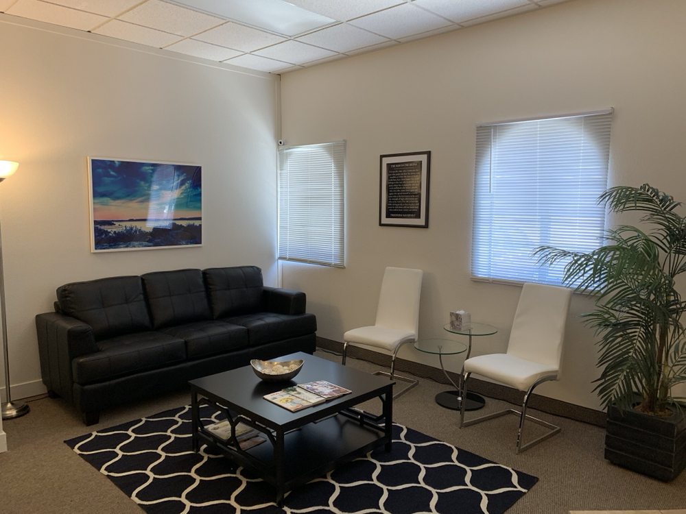 Kevel Johnson MFT - Healing with Grace Counseling Center - grief counselor in Henderson, NV