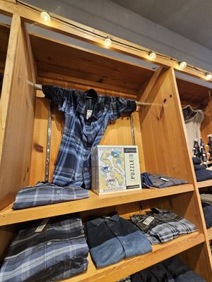 THE STAR STORE by null