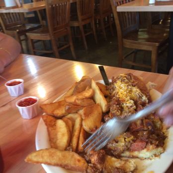 Fuddruckers - Foot long chili dog - Burgers Near Me - Branson, Missouri