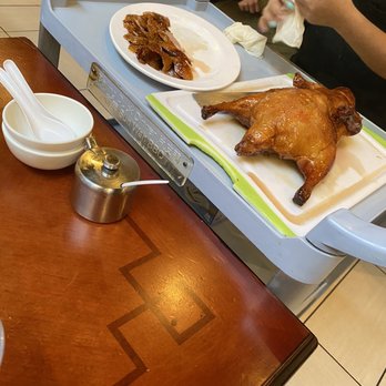 Sun Wah Bar-B-Que - Peking duck dinner - duck getting carved - Barbeque Near Me - Chicago, Illinois Sun Wah Bar-B-Que - Peking duck dinner - duck getting carved - Barbeque Near Me - Chicago, Illinois