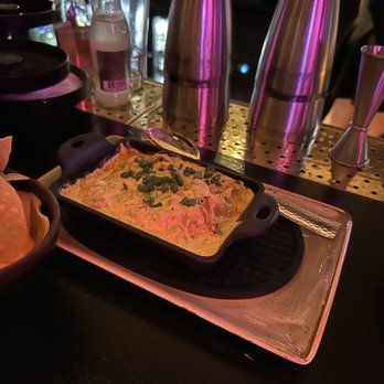 Puttshack - Miami - Buffalo chicken dip - Mini Golf Near Me - Miami, Florida