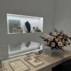 IceLink - Gold essentials display
