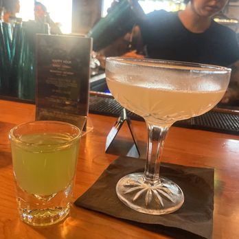 Francis Bogside - Gastropubs Near Me - San Antonio, Texas