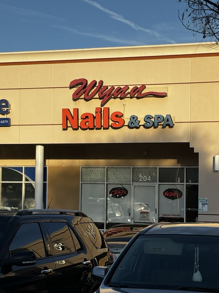 Wynn Nails & Spa Logo