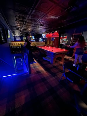 Q's Billiard Club & Restaurant by null