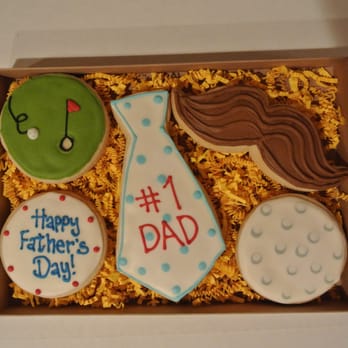AbbyCakes - Golf Father's Day cookie - Desserts Near Me
