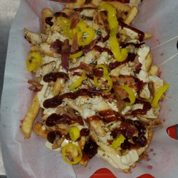 Harper's Public House - Dysart - Harper's Special Fries with chicken