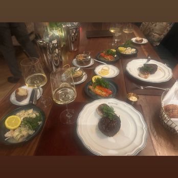 14 Prime - Lobster, King Crab, Filet with garlic mash, potatoes potatoes au gratin, creamed spinach, white wine - Steakhouses Near Me - Jacksonville, Florida 14 Prime - Lobster, King Crab, Filet with garlic mash, potatoes potatoes au gratin, creamed spinach, white wine - Steakhouses Near Me - Jacksonville, Florida