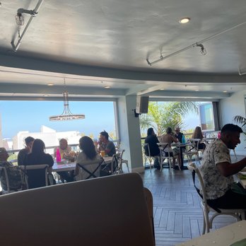 Cody's La Jolla - Nice ocean view - Breakfast & Brunch Near Me - La Jolla, California